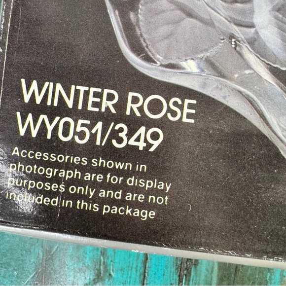 Studio Nova Vintage Winter Rose Set of 2 Trays Japan Floral - Picture 5 of 16